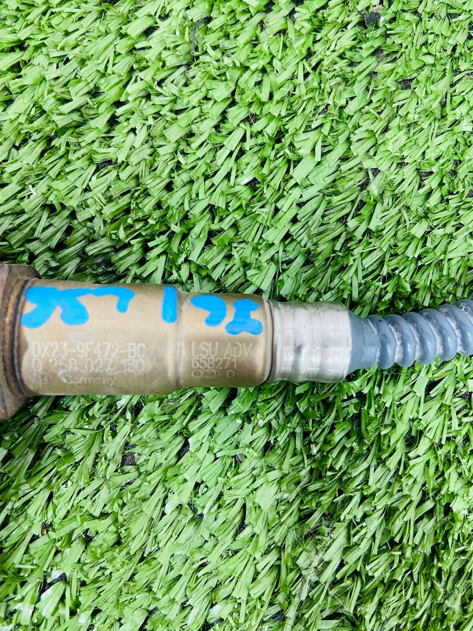 C2D24756 Lambda sensor exhaust manifold Jaguar F-Pace X761 (2017-) Used cost 100 € in stock 4 pcs.