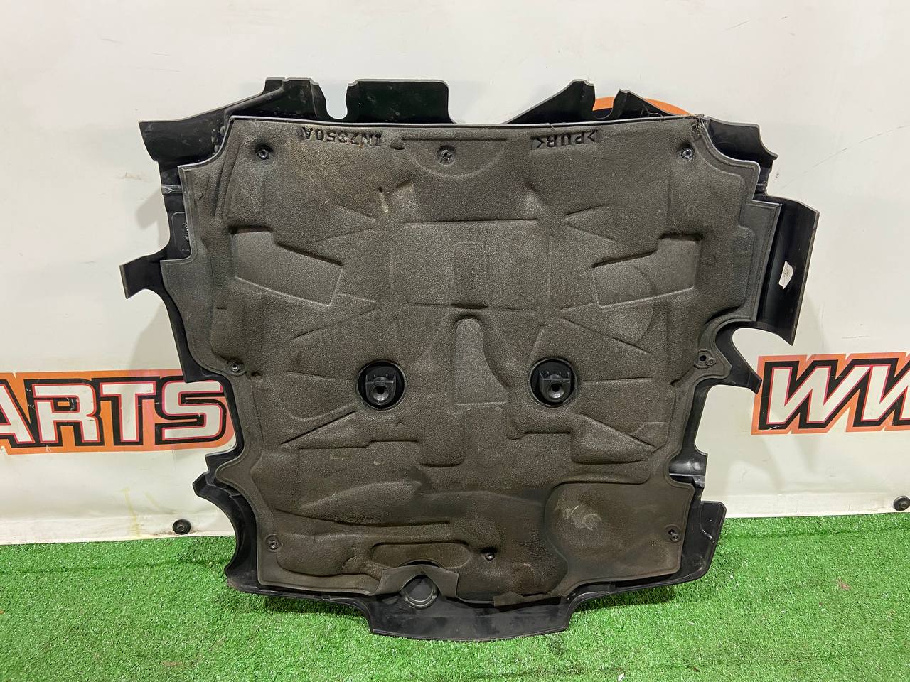 C2D49196 Engine Cover 3.0 sc Jaguar F-Pace X761 (2017-) Used cost 150 € in stock 3 pcs.
