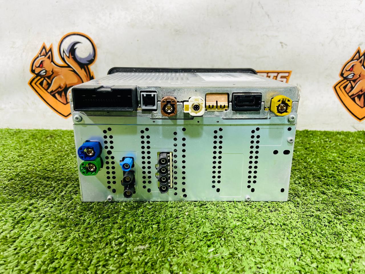 J9C11413 Information-entertainment module Jaguar E-Pace X540 (2017-) Used cost 500 € in stock 2 pcs.