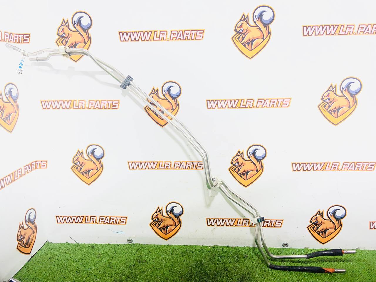J9C26392 Front Fuel Line Jaguar E-Pace X540 (2017-) Used cost € in stock 2 pcs.