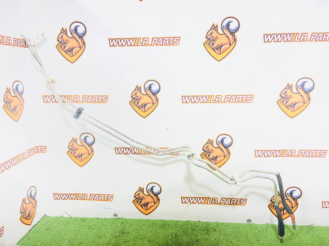 J9C26392 Front Fuel Line Jaguar E-Pace X540 (2017-) Used cost € in stock 2 pcs.