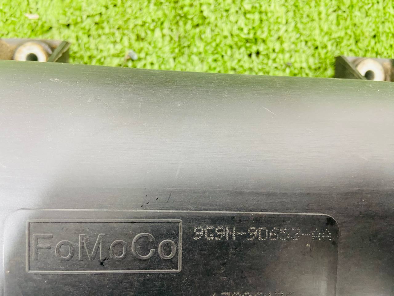 LR027061 Fuel filter housing, Range Rover Velar L560 (2018-) used fuel vapor absorber. cost 150 € in stock 2 pcs.