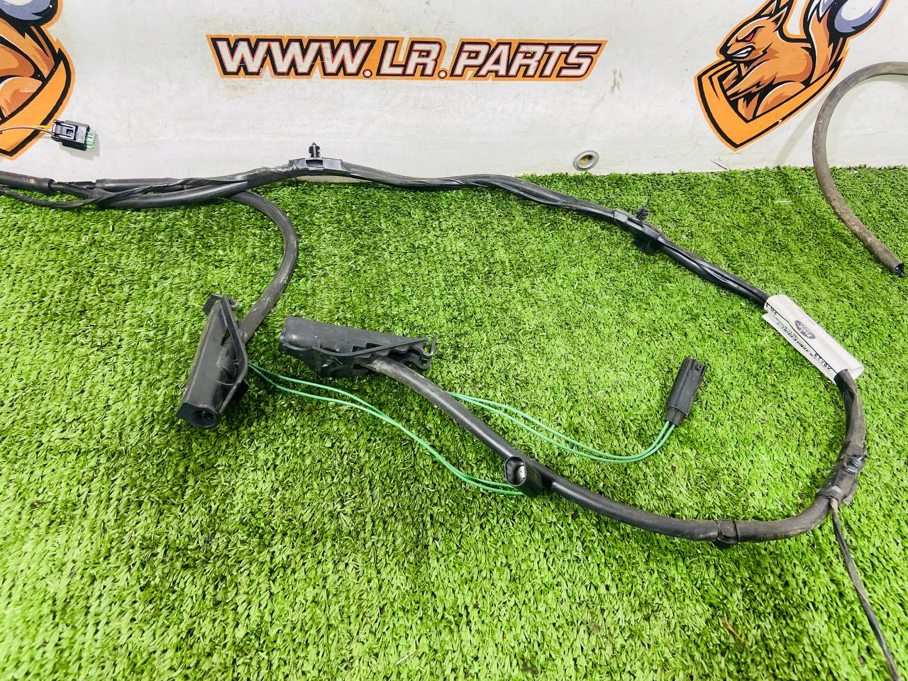 LR028069 Wiring for washer nozzles Range Rover Evoque L538 (2012-2018) Used cost € in stock 1 pcs.