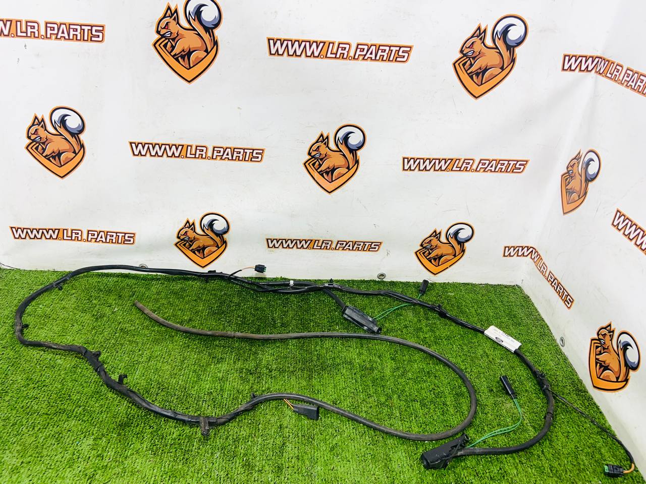 LR028069 Wiring for washer nozzles Range Rover Evoque L538 (2012-2018) Used cost € in stock 1 pcs.