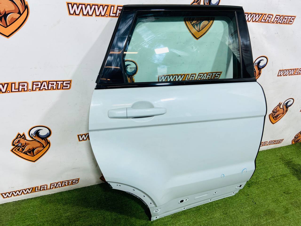 LR028556 Right rear door assembly Range Rover Evoque L538 (2012-2018) Used cost € in stock 1 pcs.