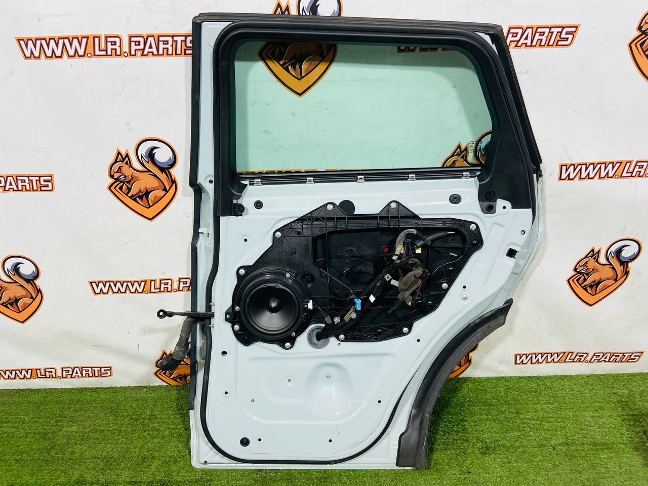 LR028556 Right rear door assembly Range Rover Evoque L538 (2012-2018) Used cost € in stock 1 pcs.