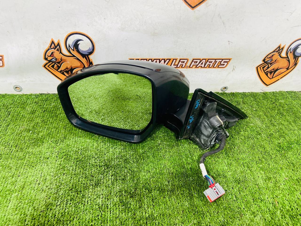 LR068140 Left outer mirror - dead zones - camera - anti-glare 10 pin Range Rover Evoque L538 (2012-2018) Used cost 250 € in stock 1 pcs.