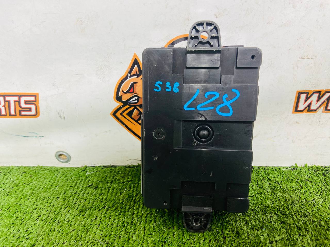 LR071424 Module with keyless start Land Rover Discovery Sport L550 (2015-) Used - Image 12