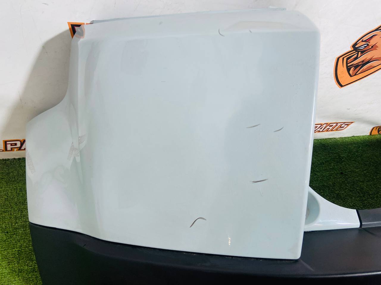 LR074961 Rear bumper RANGE ROVER EVOQUE L538 2011-2018 Used cost 330 € in stock 1 pcs.
