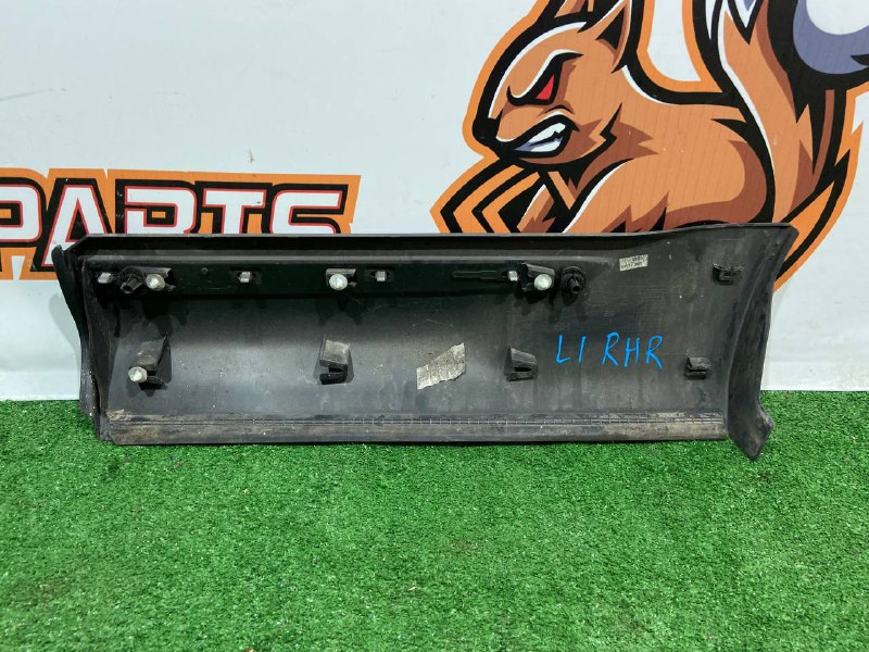 LR079522 Rear right door trim Range Rover Evoque L538 (2012-2018) Used cost 40 € in stock 1 pcs.