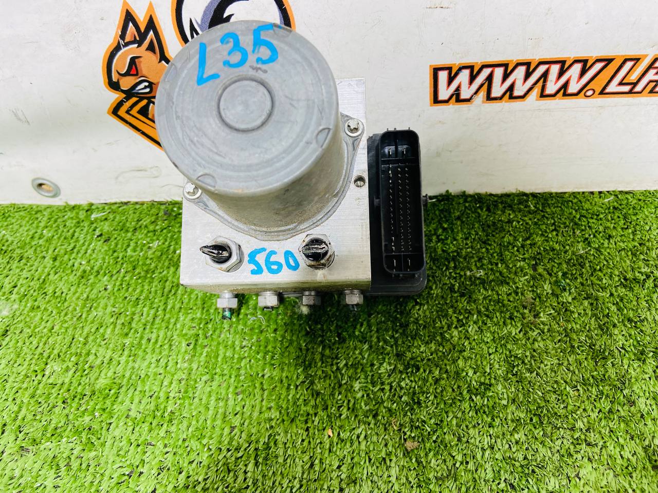 LR090984 ABS Block Range Rover Velar L560 (2018-) Second Hand cost 500 € in stock 3 pcs.