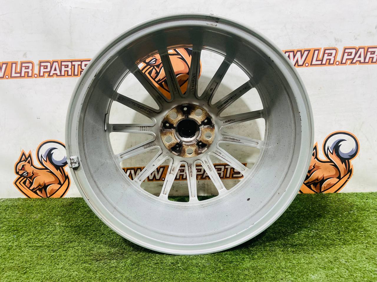 LR091517 Wheel Disc 7.5*18/5*108/45 CB 63.3 Range Rover Velar L560 (2018-) Used - Image 59