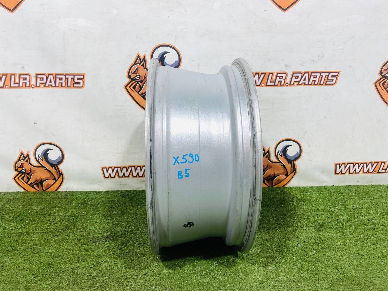 LR091517 Wheel Disc 7.5*18/5*108/45 CB 63.3 Range Rover Velar L560 (2018-) Used - Image 60
