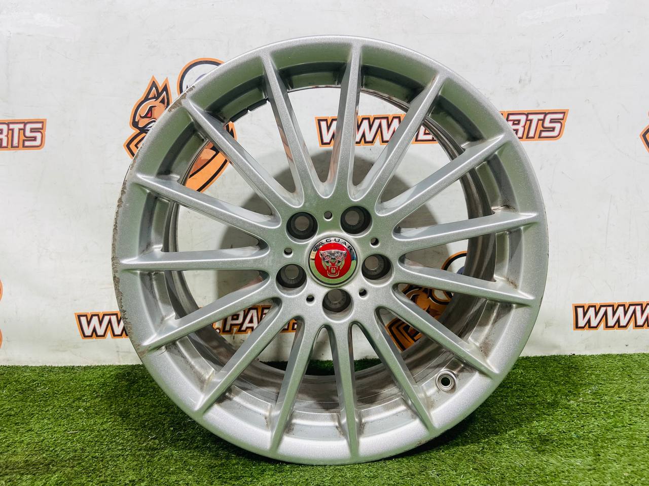 LR091517 Wheel Disc 7.5*18/5*108/45 CB 63.3 Range Rover Velar L560 (2018-) Used - Image 64