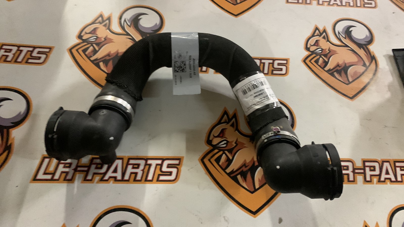 LR091640 Radiator Hose 2.0IE for Range Rover Velar L560 (2018-) Used cost 25 € in stock 1 pcs.