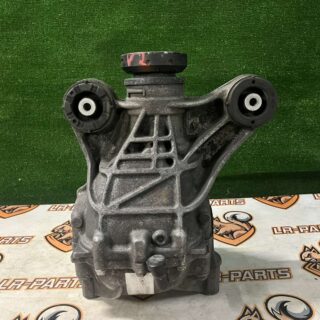 LR096011 Rear 2.0 petrol 3.73 reducer Range Rover Velar L560 (2018-) second-hand cost 660 € in stock 1 pcs.