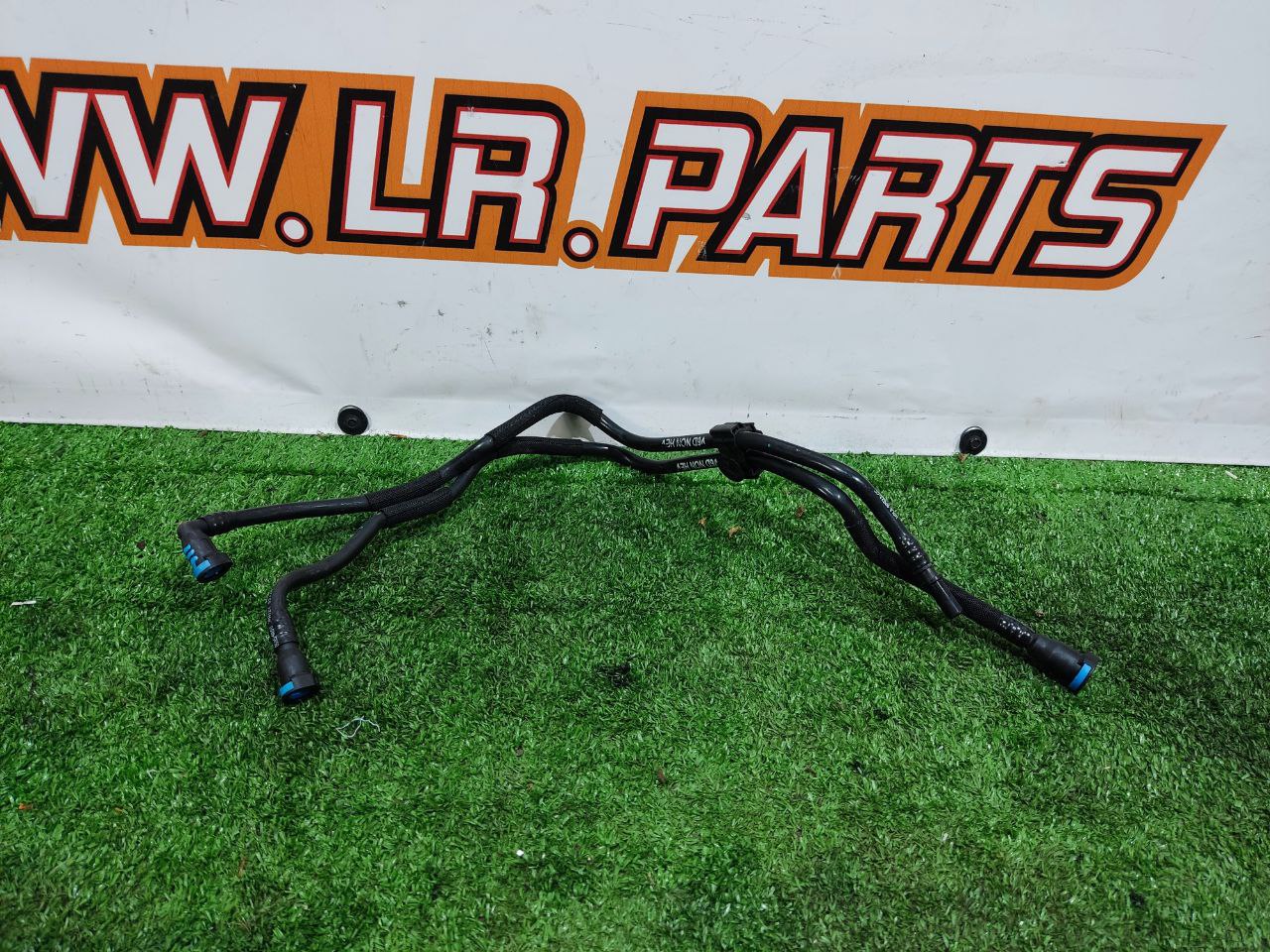 LR106819 Hose 3.0TD Coolant fuel intake Range Rover Sport L494 (2014-2022) Used cost 50 € in stock 1 pcs.