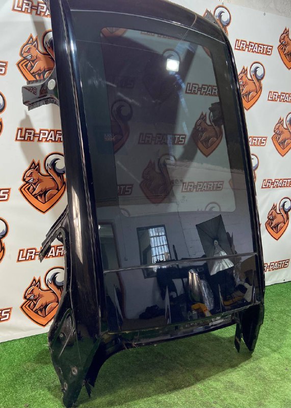 LR110746 Panoramic roof glass for Range Rover Velar L560 (2018-) Used cost 1 300 € in stock 1 pcs.