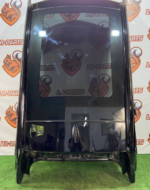 LR110746 Panoramic roof glass for Range Rover Velar L560 (2018-) Used cost 1 300 € in stock 1 pcs.