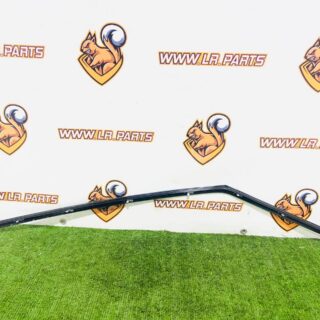 LR114184 Front door molding upper right RANGE ROVER EVOQUE NEW (L551) 2019- Used cost 60 € in stock 1 pcs.