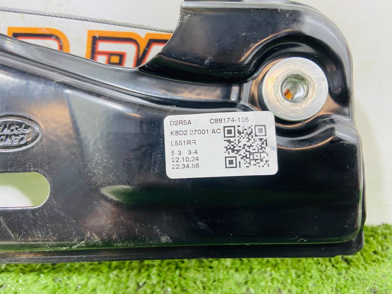 LR114598 Window lifter rear left RANGE ROVER EVOQUE NEW (L551) 2019- Used cost 140 € in stock 2 pcs.