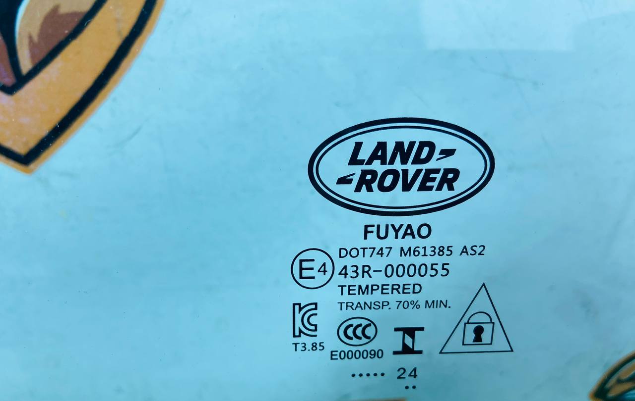 LR114600 Front Left door Glass RANGE ROVER EVOQUE NEW (L551) 2019- Used cost 100 € in stock 2 pcs.