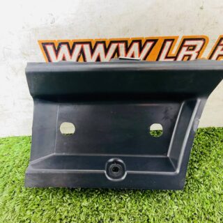 LR132240 Instrument panel insert RHD tray driver's side Land Rover New Defender L663 (2020-) Used cost  € in stock 1 pcs.