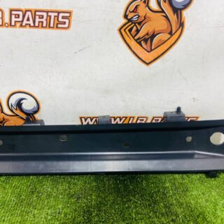 LR132241 Instrument panel insert RHD Land Rover New Defender L663 (2020-) Used cost  € in stock 1 pcs.