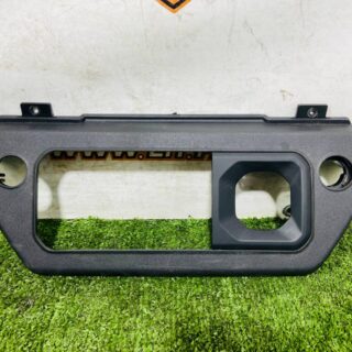 LR132414 Lower trim cover for RHD Land Rover New Defender L663 (2020-) Used cost € in stock 1 pcs.