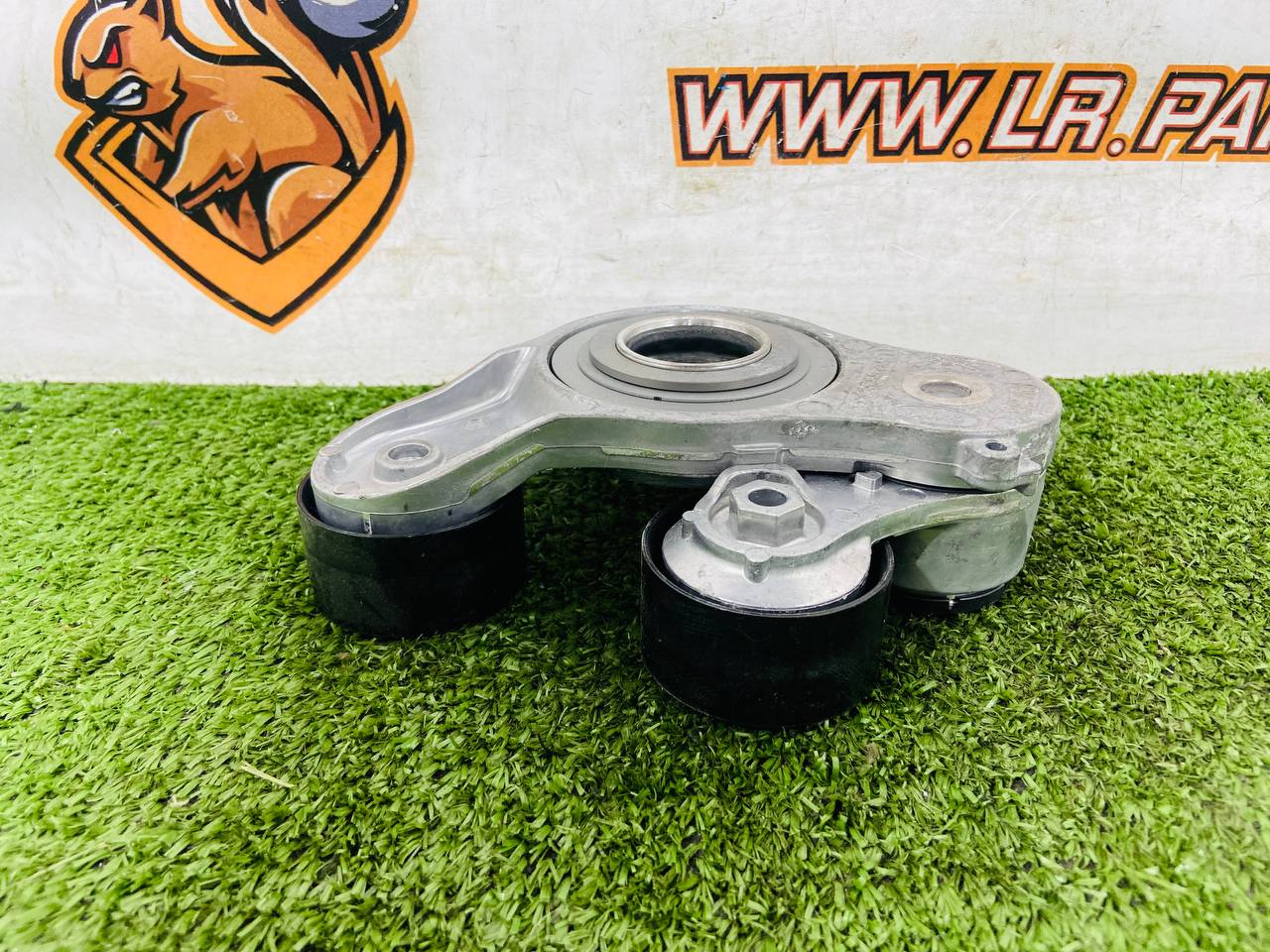 LR135161 Belt tensioner Range Rover Evoque New L551 (2019-) used cost 25 € in stock 2 pcs.