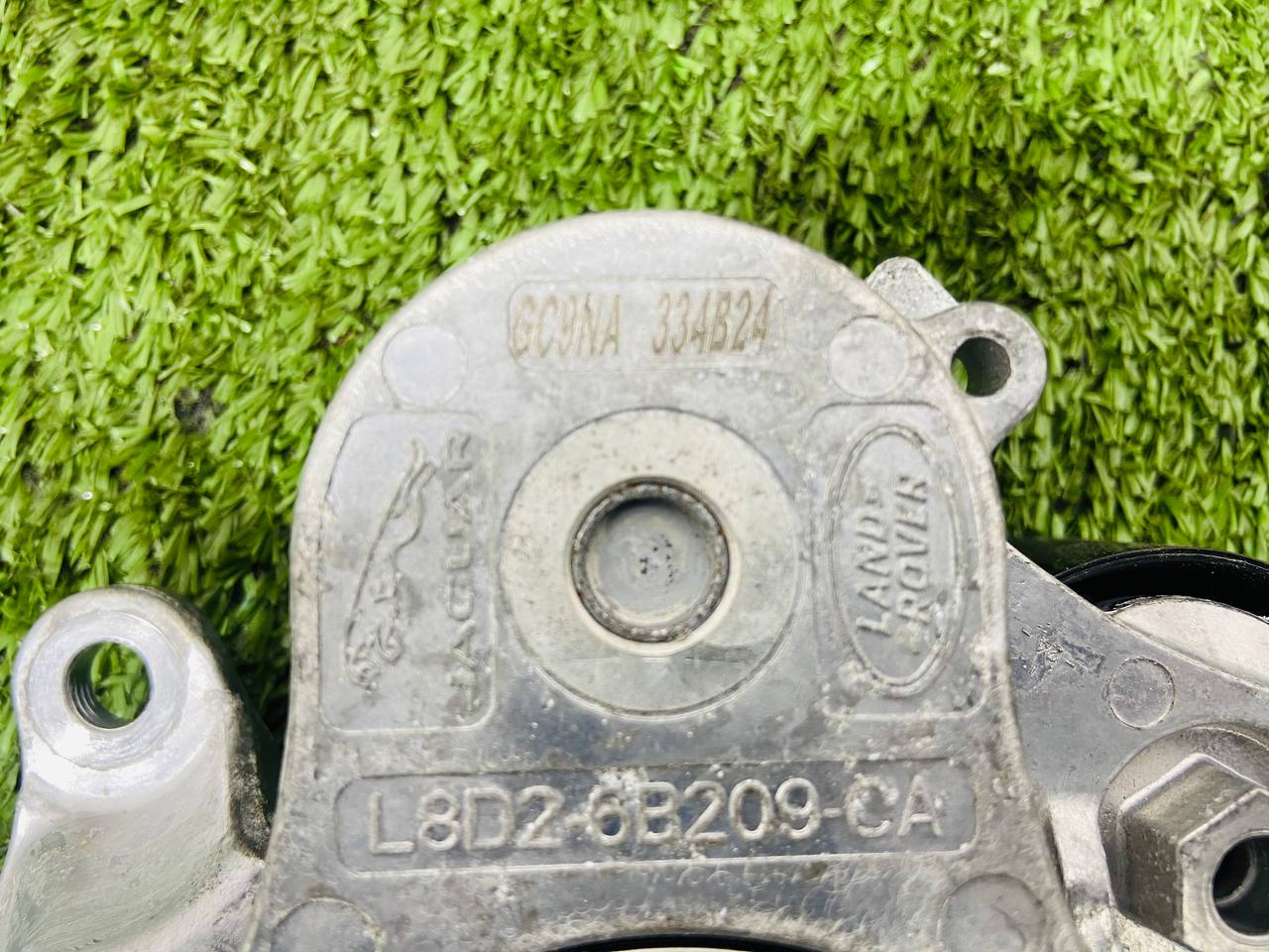 LR135161 Belt tensioner Range Rover Evoque New L551 (2019-) used cost 25 € in stock 2 pcs.