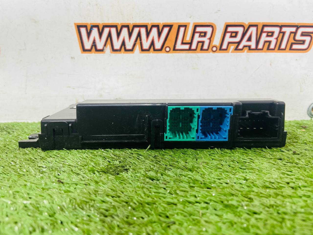 LR140851 Seat control unit Land Rover Discovery Sport L550 (2015-) used - Image 19