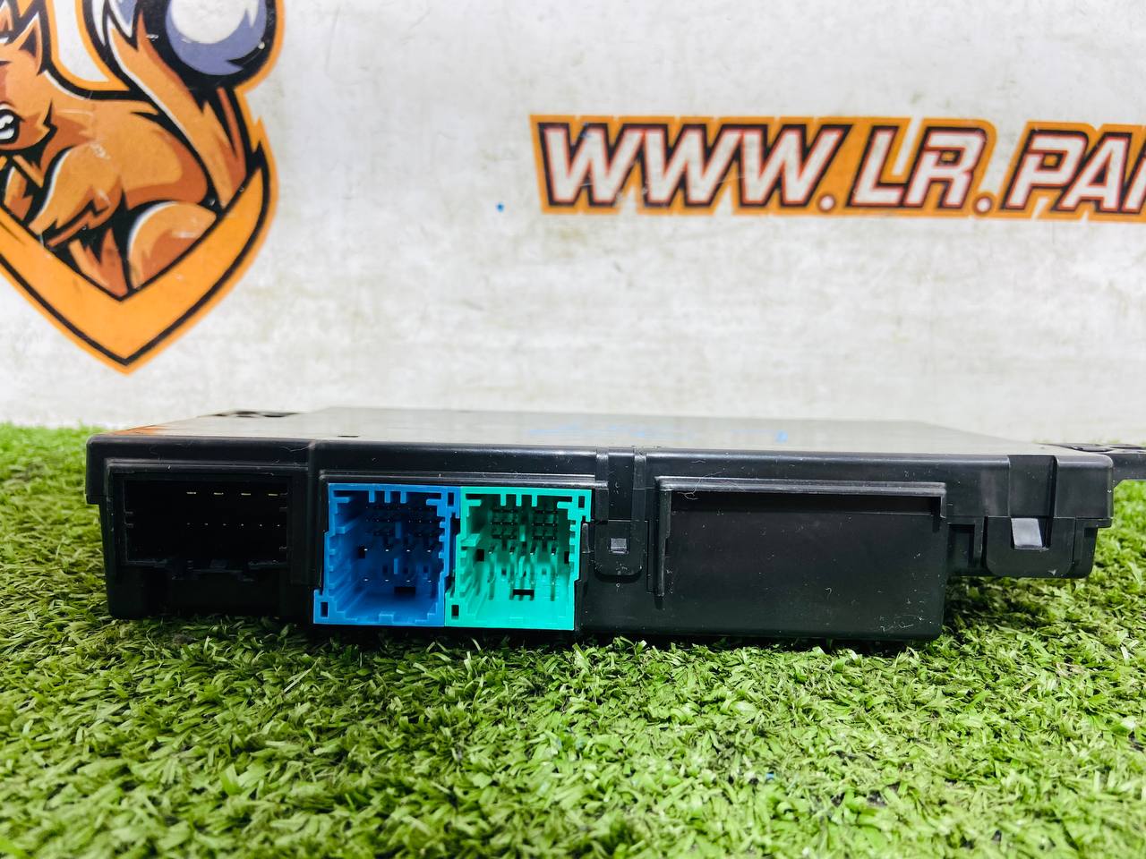 LR140851 Seat control unit Land Rover Discovery Sport L550 (2015-) used - Image 23