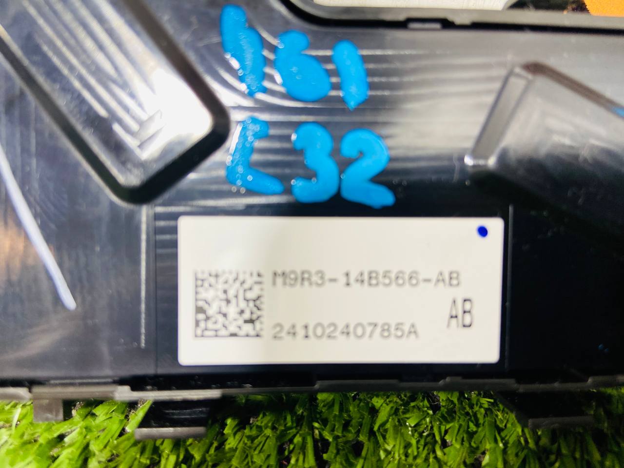 LR150448 Front Right Seat Electric Adjustment Switch Range Rover Sport L461 (2023-) Used cost 304 € in stock 5 pcs.