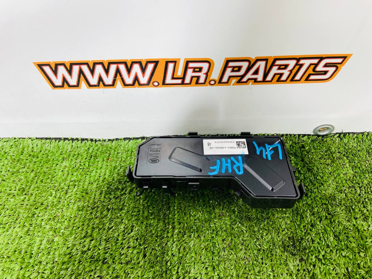 LR150448 Front Right Seat Electric Adjustment Switch Range Rover Sport L461 (2023-) Used cost 304 € in stock 5 pcs.