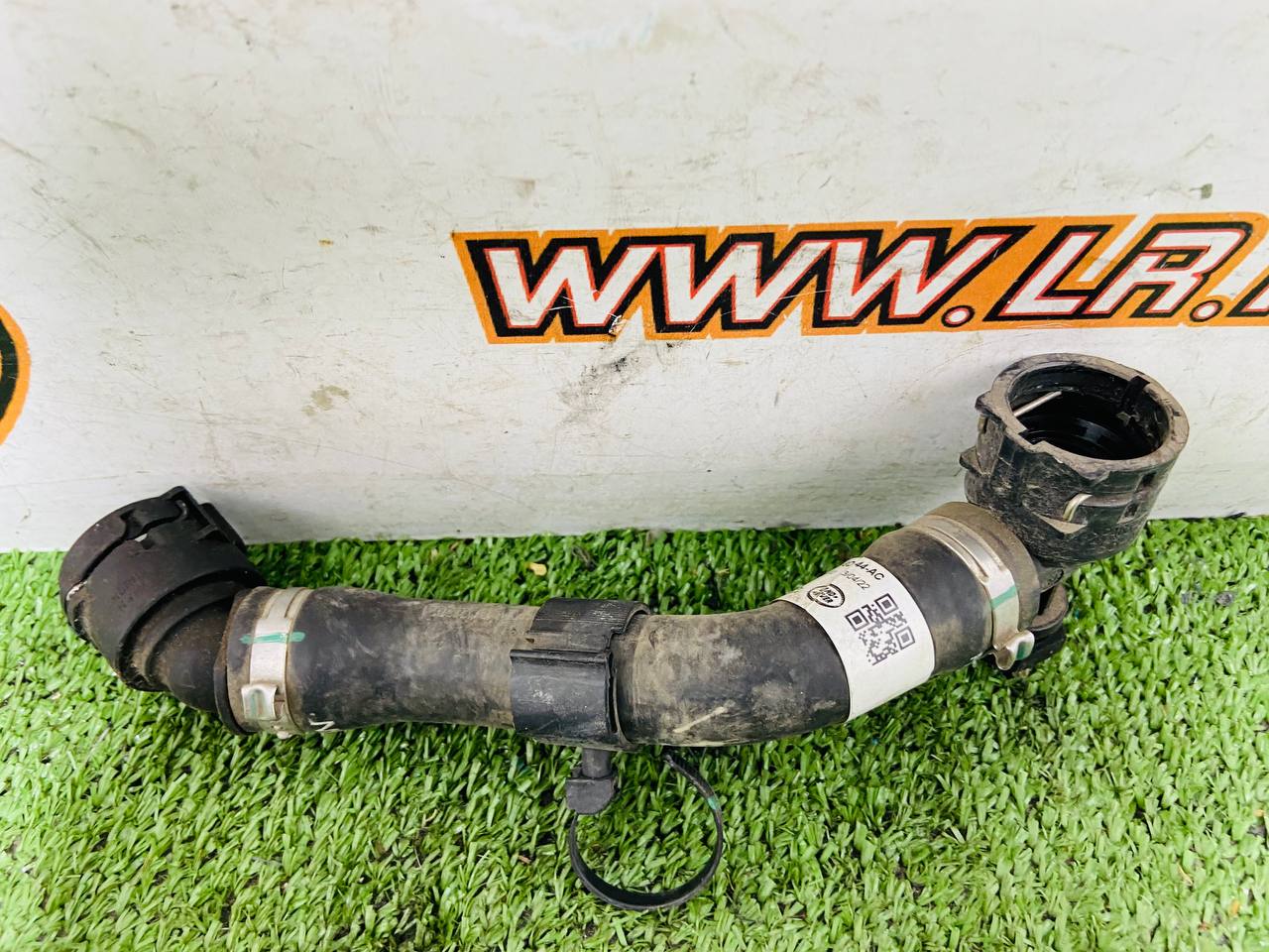 LR165082 Inlet cooling system pipe for Range Rover Sport L461 (2023-) used cost € in stock 2 pcs.