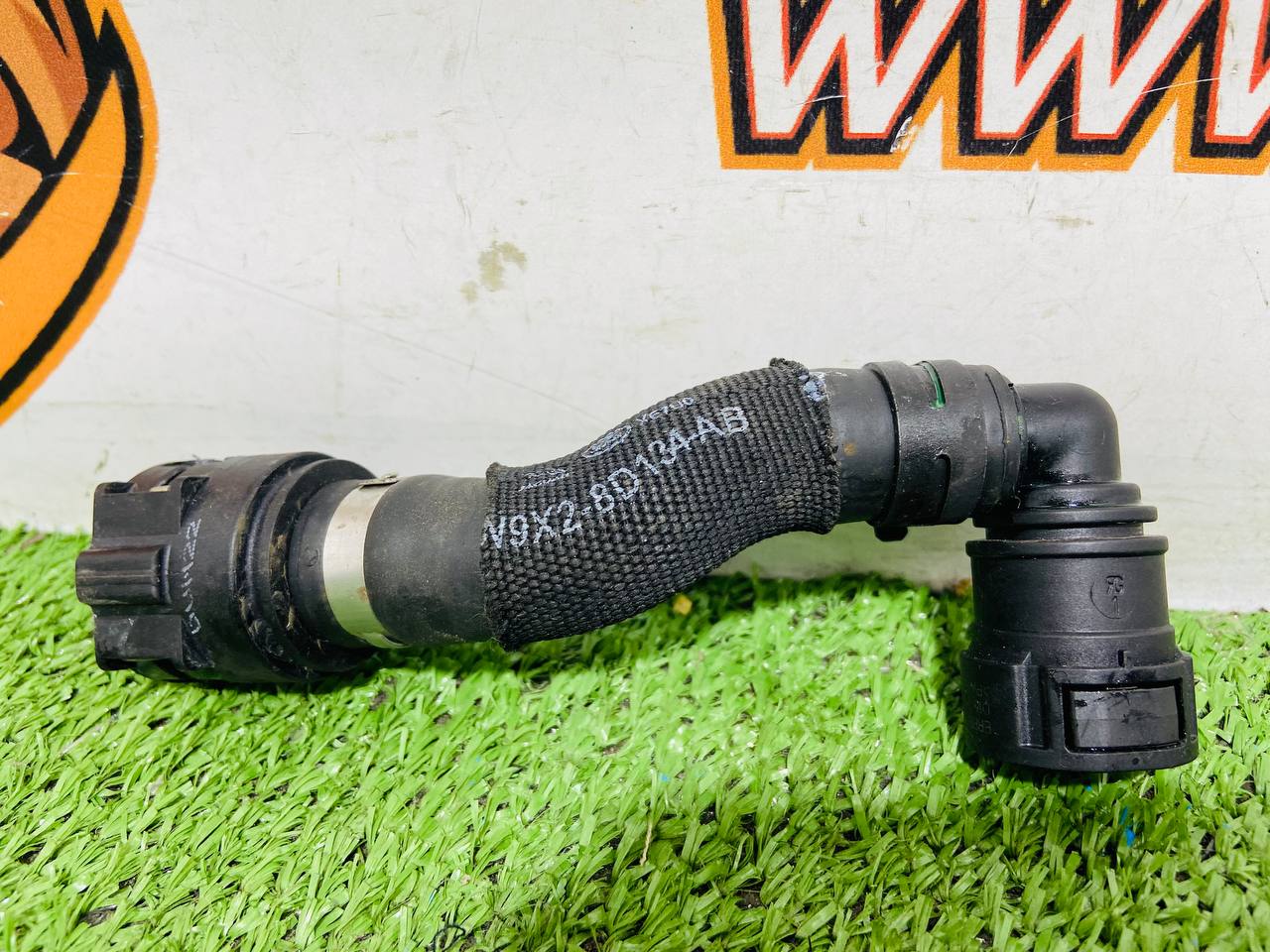 LR165230 Cooling hose of the traction battery intake for Range Rover Sport L461 (2023-) Used cost € in stock 2 pcs.