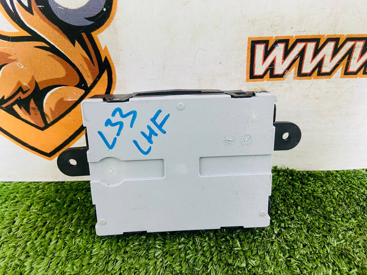 LR174683 Control unit front passenger door Land Rover Discovery 5 L462 (2017-) Used cost € in stock 3 pcs.