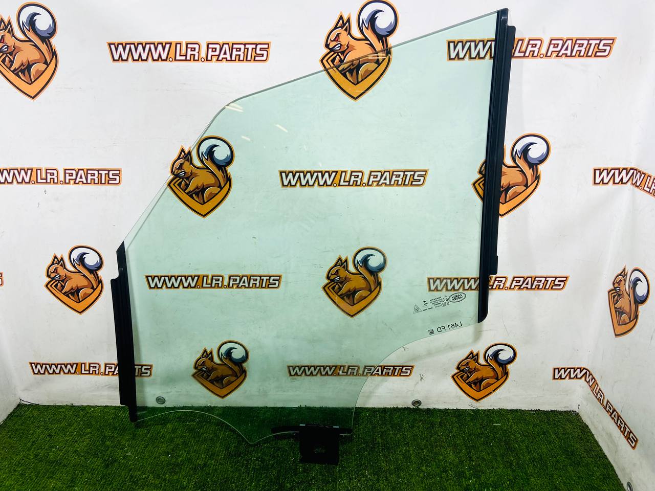 LR181881 Front right door glass for Range Rover Sport L461 (2023-) Used cost € in stock 3 pcs.