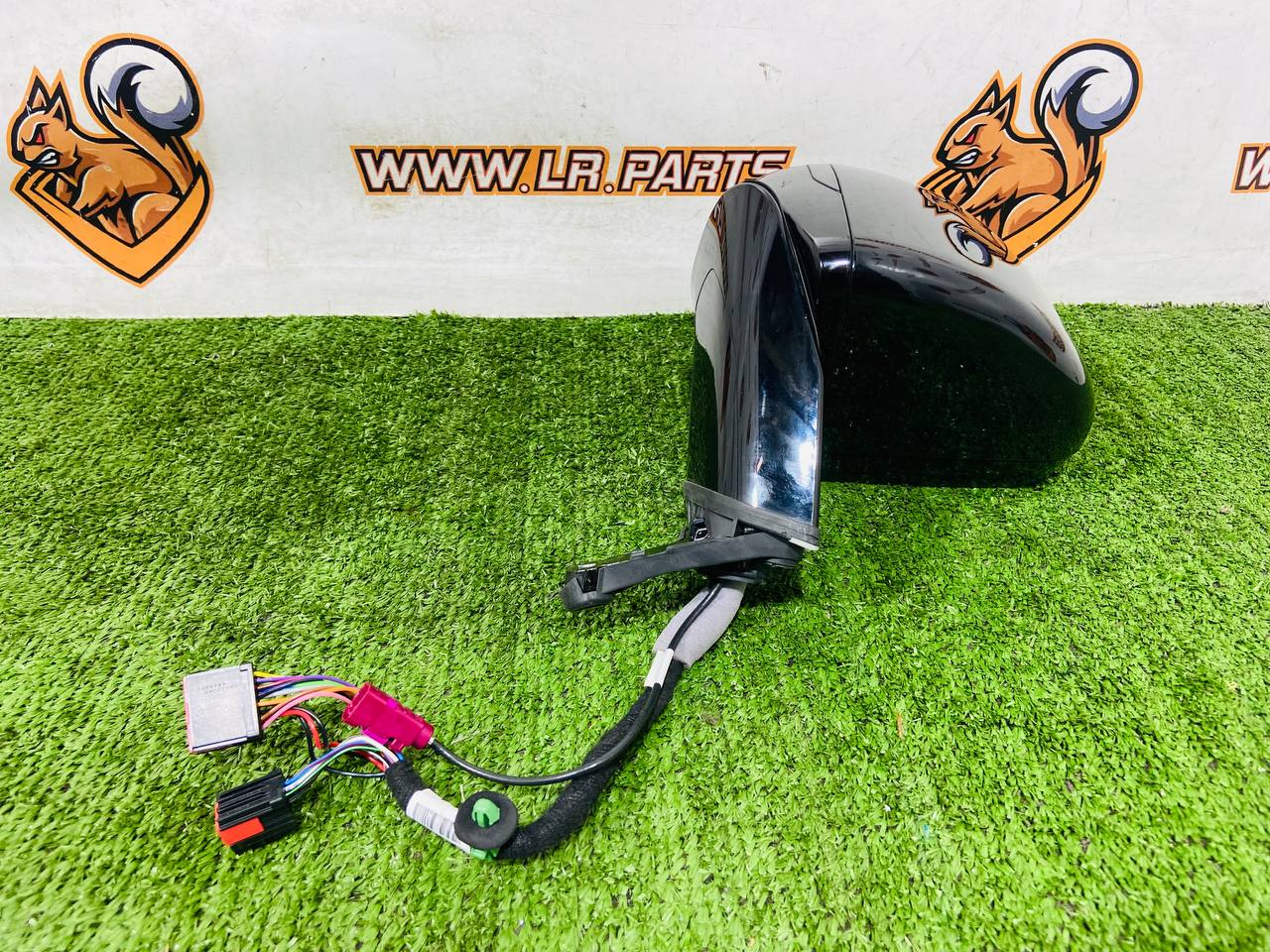 LR181951 Right exterior mirror assembly + blind spots + anti-glare + camera 21 pin Range Rover Sport L461 (2023-) Used cost € in stock 1 pcs.