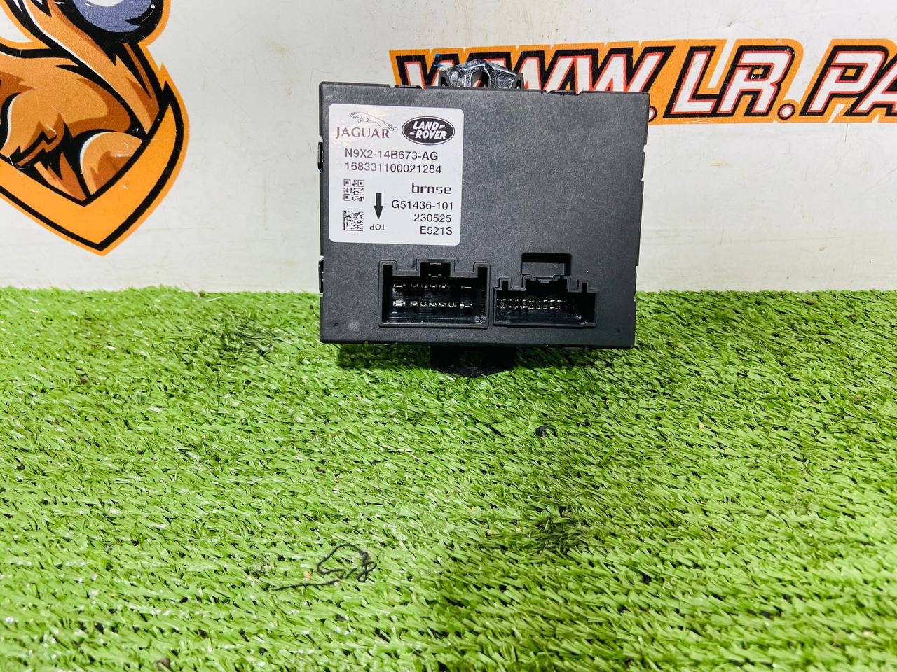LR186589 Trunk Lid Control Module for Range Rover Sport L461 (2023-) Used cost 170 € in stock 3 pcs.