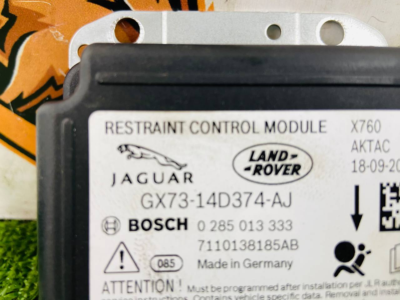 T2H19065 AIRBAG Control Unit for Jaguar F-Pace X761 (2017-) Used - Image 14