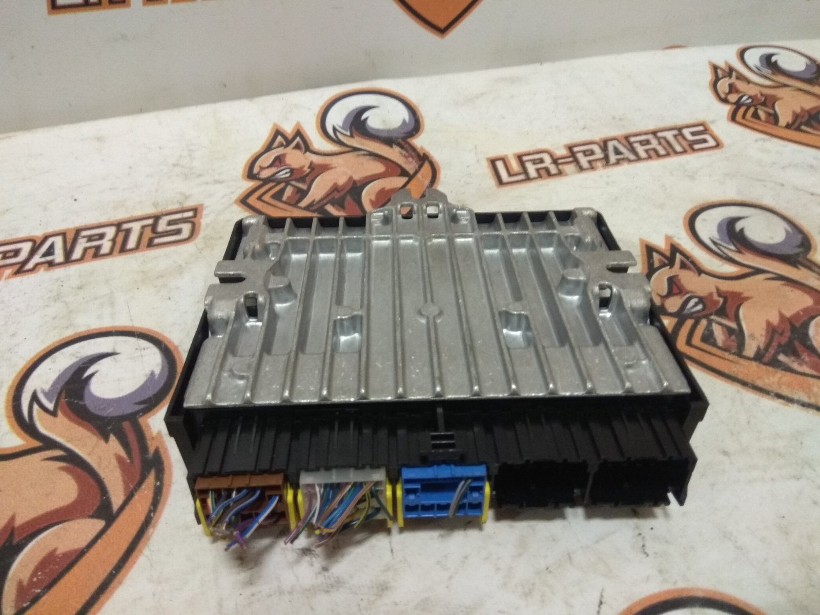 T2H9897 Adaptive damping module Jaguar F-Pace X761 (2017-) used - Image 19