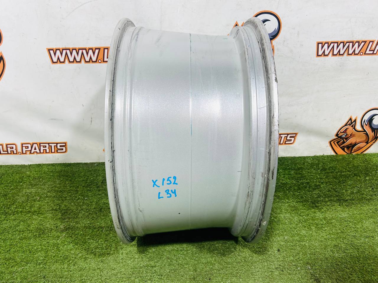 T2R17515 Wheel rim R20x9J 10.5Jx20CH Sparkle Silver Jaguar F-Type X152 (2014-) Used cost 300 € in stock 4 pcs.