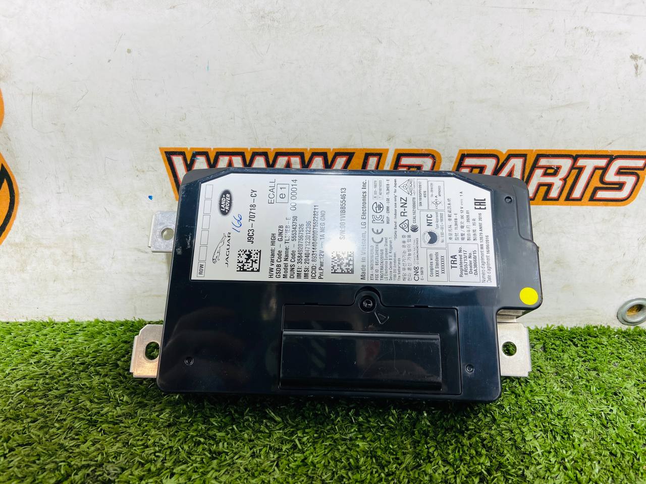 T2R22708 Control module for the telematics system Jaguar E-Pace X540 (2017-) Used cost € in stock 1 pcs.