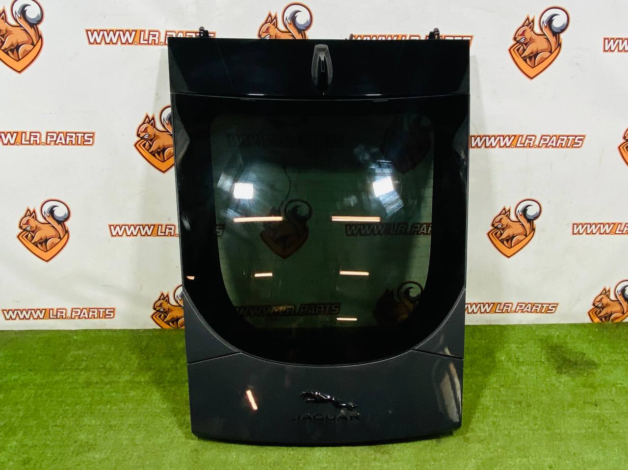 T2R22728LMLKIT1 Trunk lid with glass Jaguar F-Type X152 (2014-) Used cost € in stock 1 pcs.