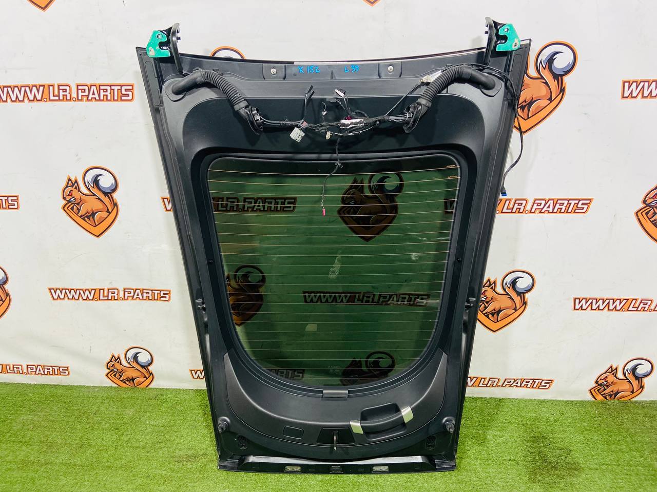T2R22728LMLKIT1 Trunk lid with glass Jaguar F-Type X152 (2014-) Used cost € in stock 1 pcs.