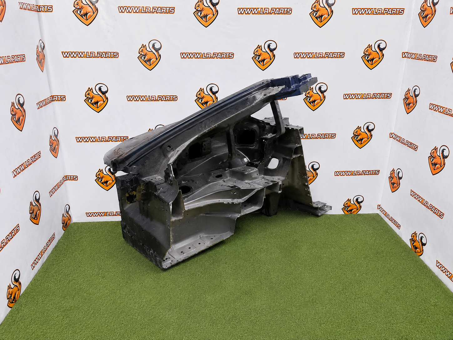 T2R23909 Rear left quarter panel coupe Jaguar F-Type X152 (2014-) Used cost € in stock 2 pcs.