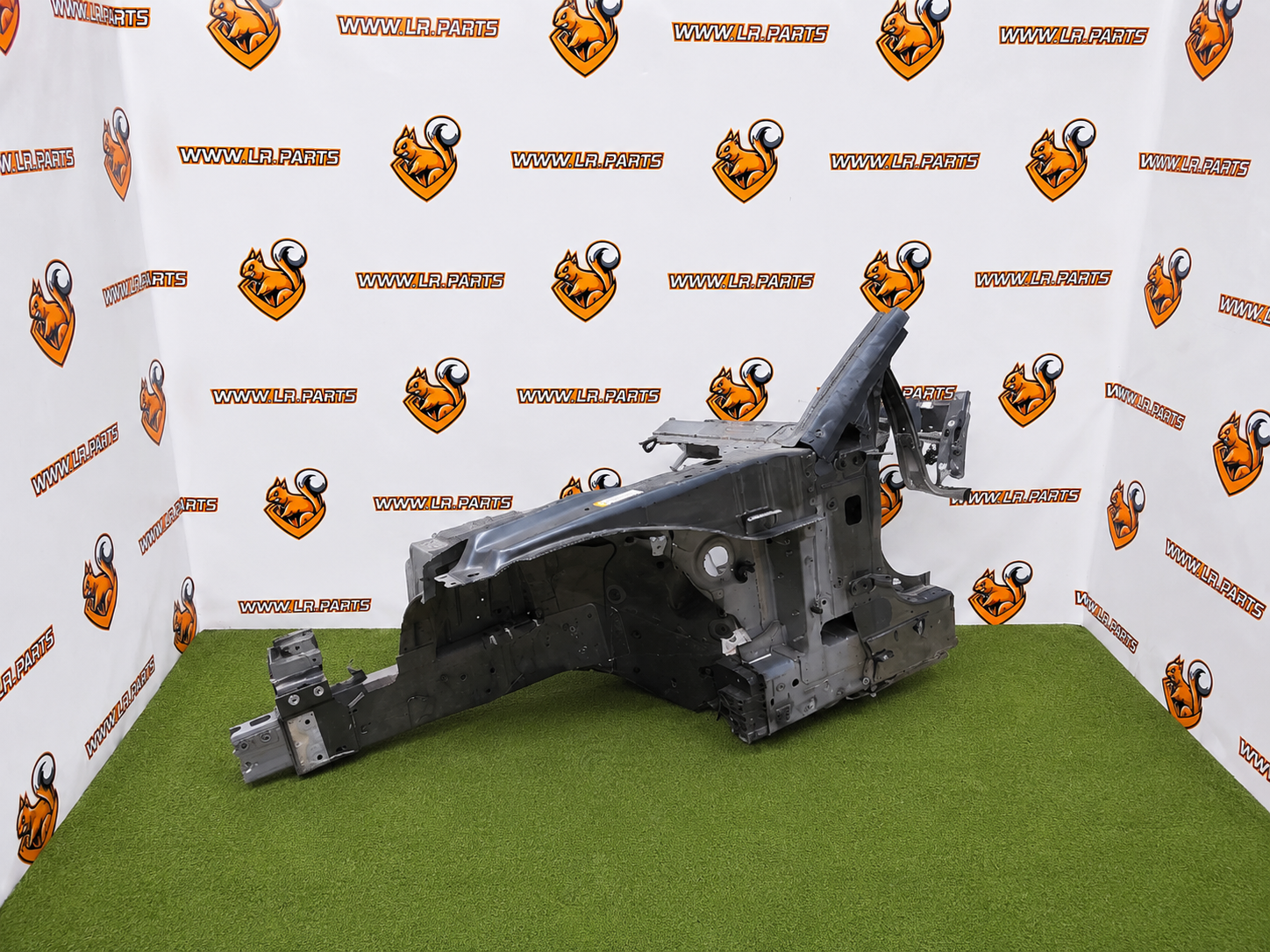 T2R25901 Front left quarter panel Jaguar F-Type X152 (2014-) Used cost € in stock 2 pcs.