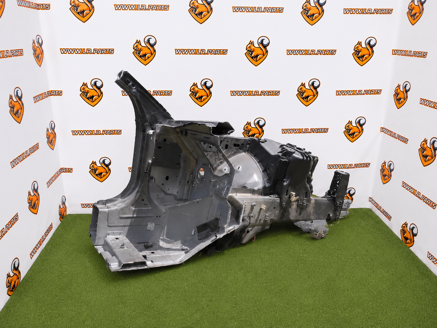 T2R25901 Front left quarter panel Jaguar F-Type X152 (2014-) Used cost € in stock 2 pcs.